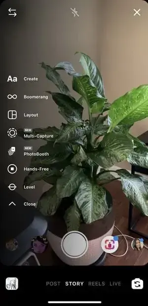 screenshot showing the process of capturing an instagram story.